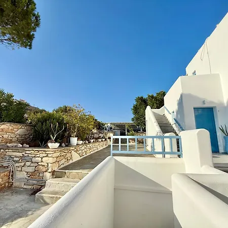 Yaleena Residences Bed & Breakfast Drios