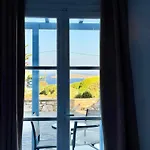 Yaleena Residences Bed & Breakfast Drios