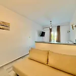 Yaleena Residences Bed & Breakfast