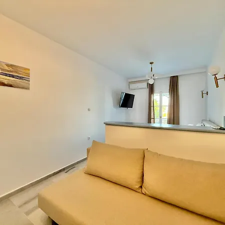 Yaleena Residences לינה וארוחת בוקר