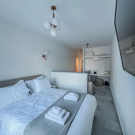 Bed & Breakfast Yaleena Residences Drios