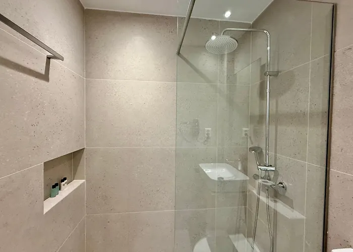 Yaleena Residences Frühstückspension 3*